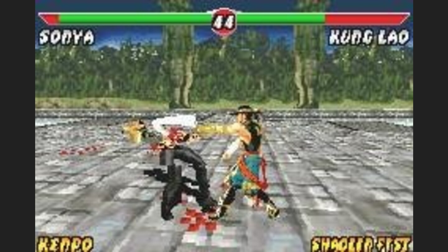 Kung Lao attacks Sonya