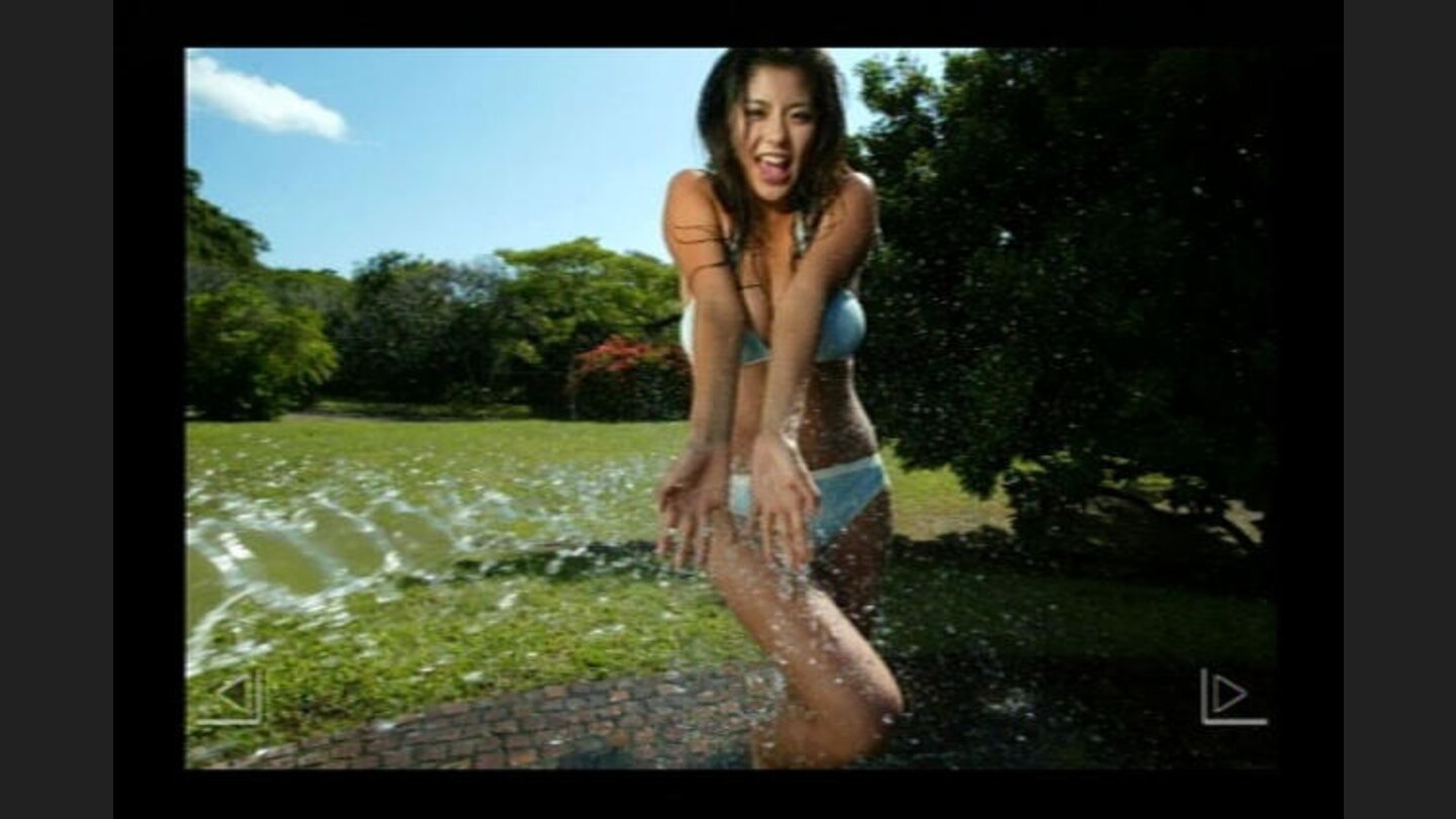 Harumis video clips take place in various outdoor (and indoor) locations.