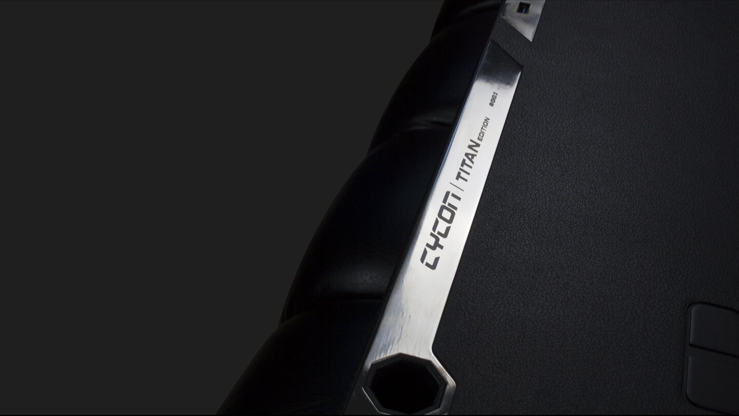 Nerdytec Couchmaster Cycon Titan Edition