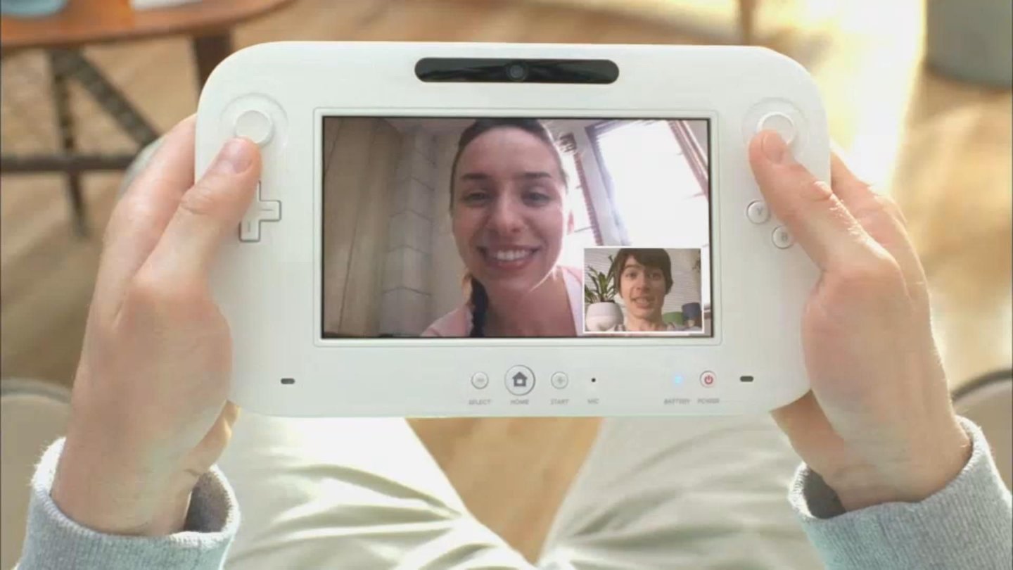 Nintendo Wii UDank eingebautem Mikrofon und Kamera lässt sich der Controller auch für Video-Telefonie verwenden.
