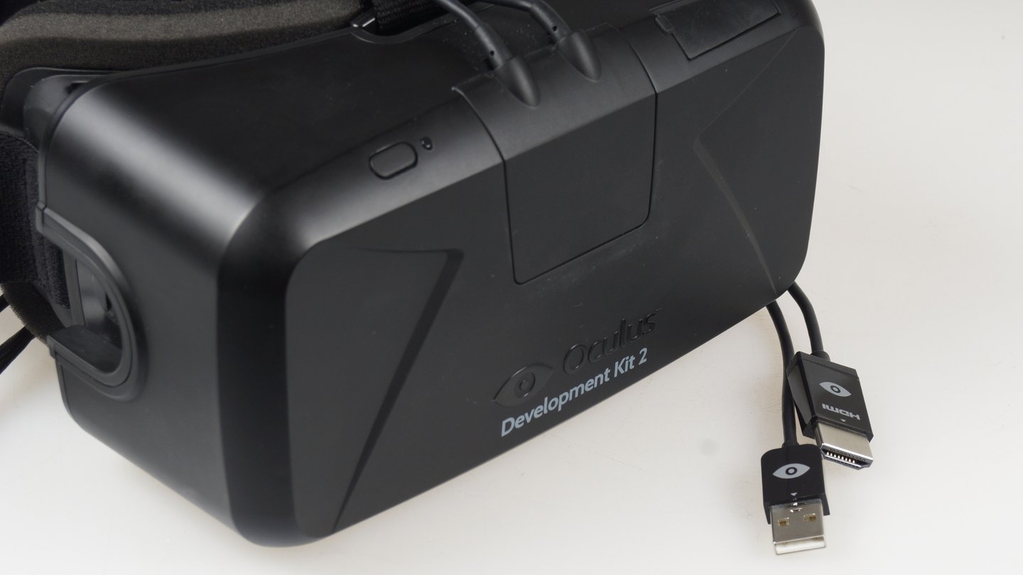 Angeschlossen wird die Oculus Rift DK2 über USB und HDMI