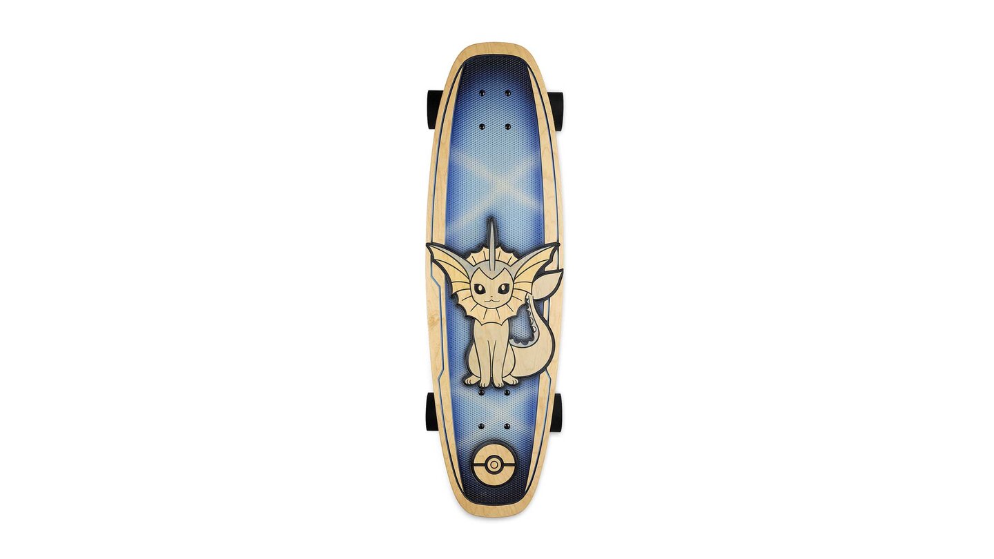 Aquana auf einem Skateboard.