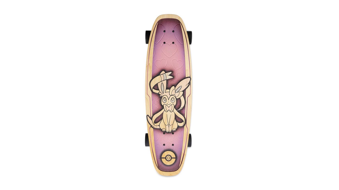 Feelinara auf einem Skateboard.
