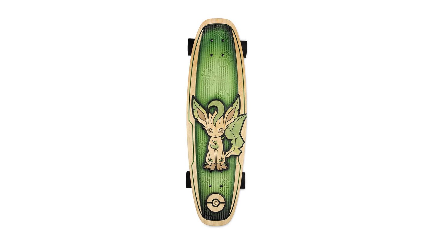 Folipurba auf einem Skateboard.