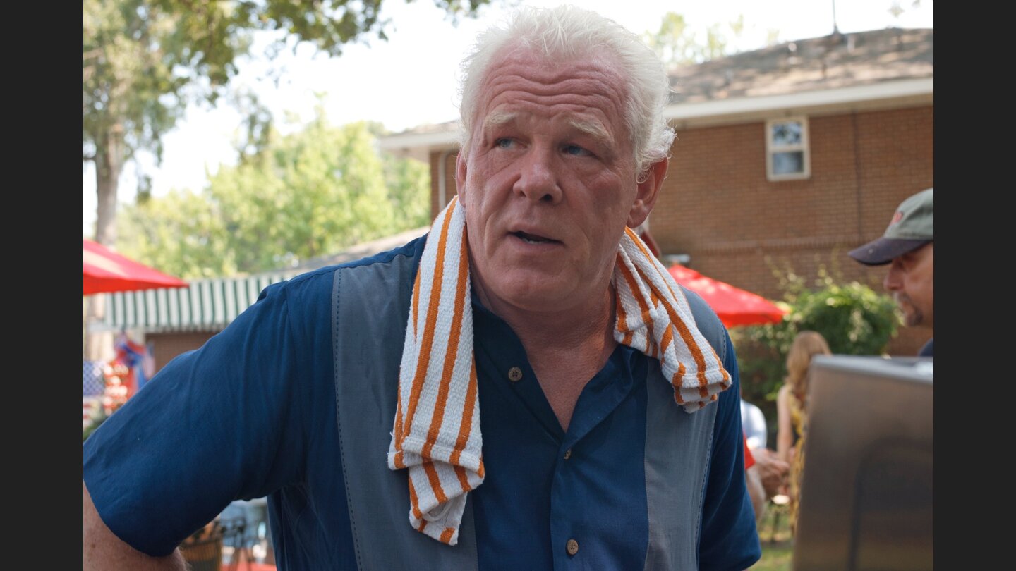ParkerNick Nolte liefert einen Gastauftritt als Vater von Parkers Freundin.