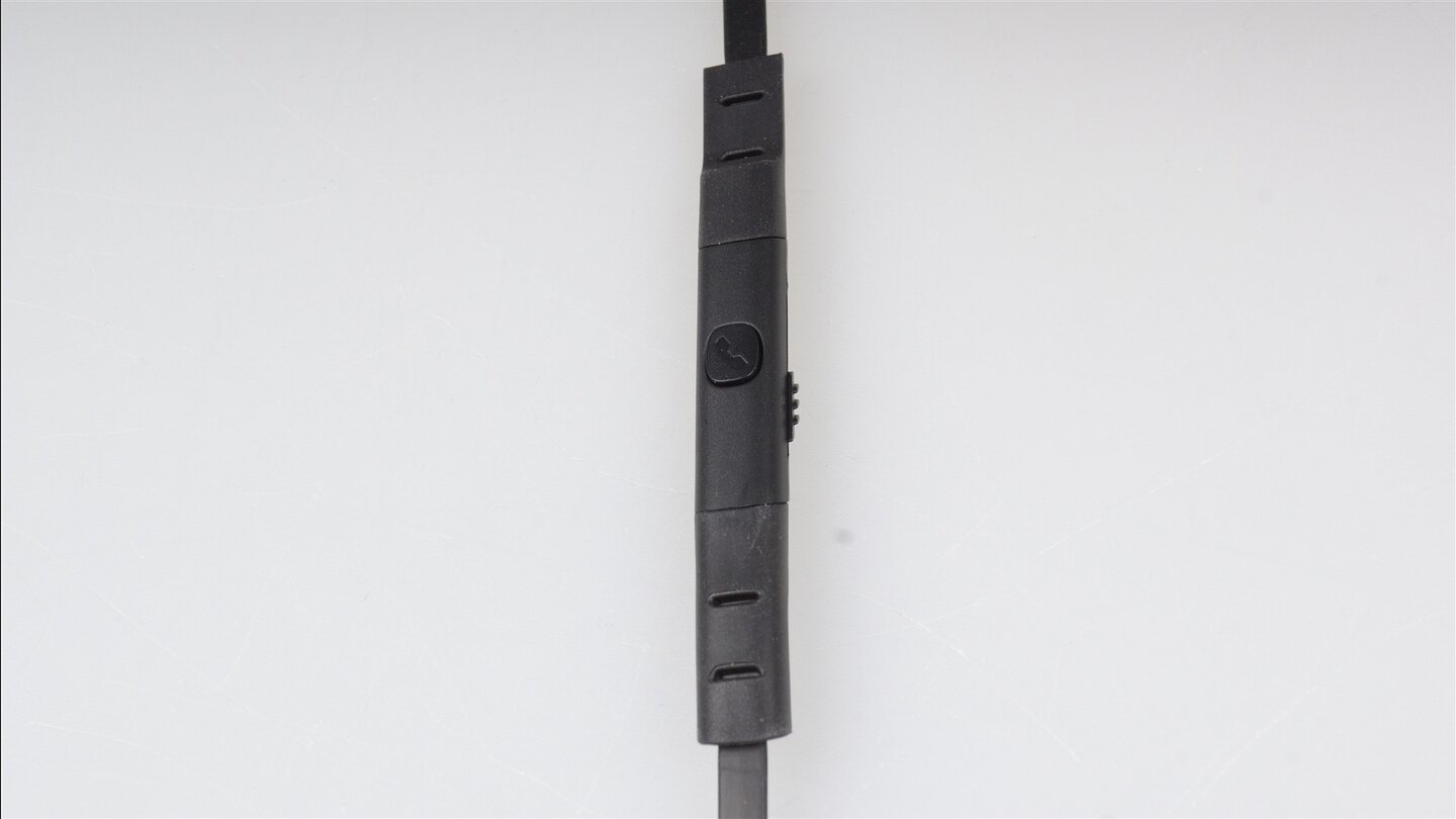 Das kleinere Mikrofon ist klanglich unterdurchschnittlich.