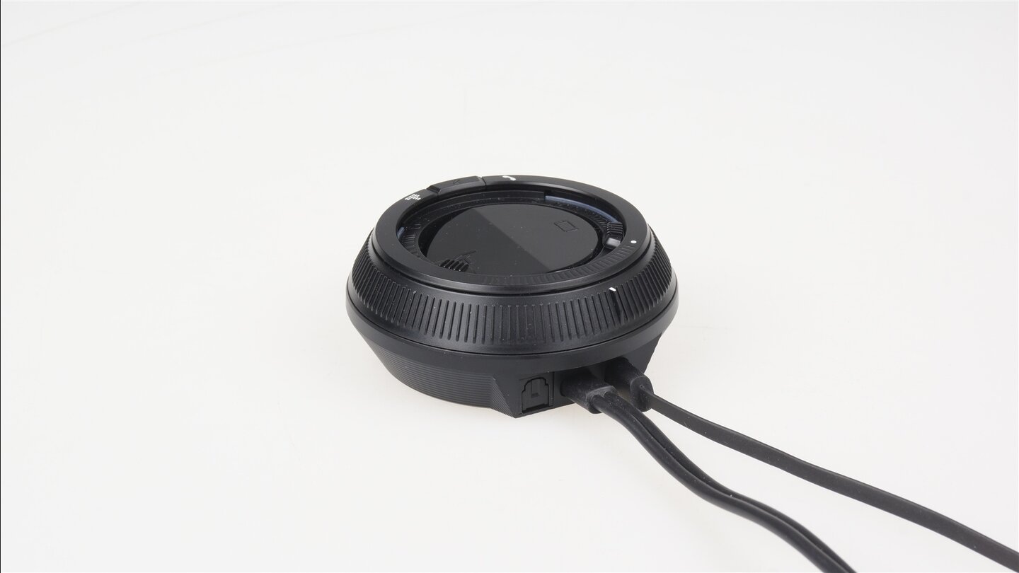 Die Mixing-Einheit ist gut verarbeitet und einfach zu bedienen, der integrierte Soundchip ist allerdings minderwertig und erzeugt Rauschen.