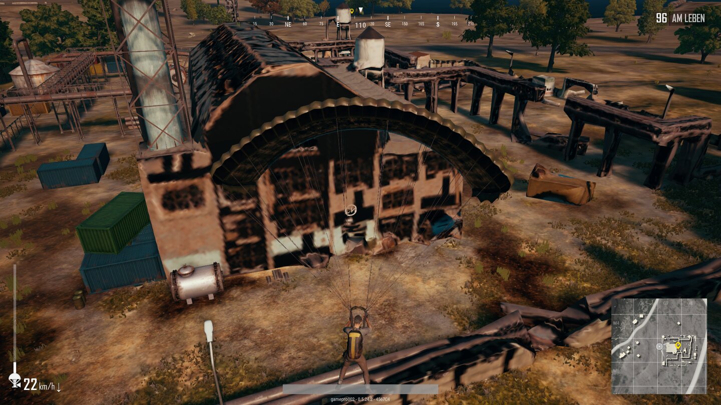 Playerunknown's BattlegroundsIn der ersten Spielminute baut sich die Map von PUBG erst noch auf, was zu wild aufpoppenden Objekten und grausigen Texturen führt.