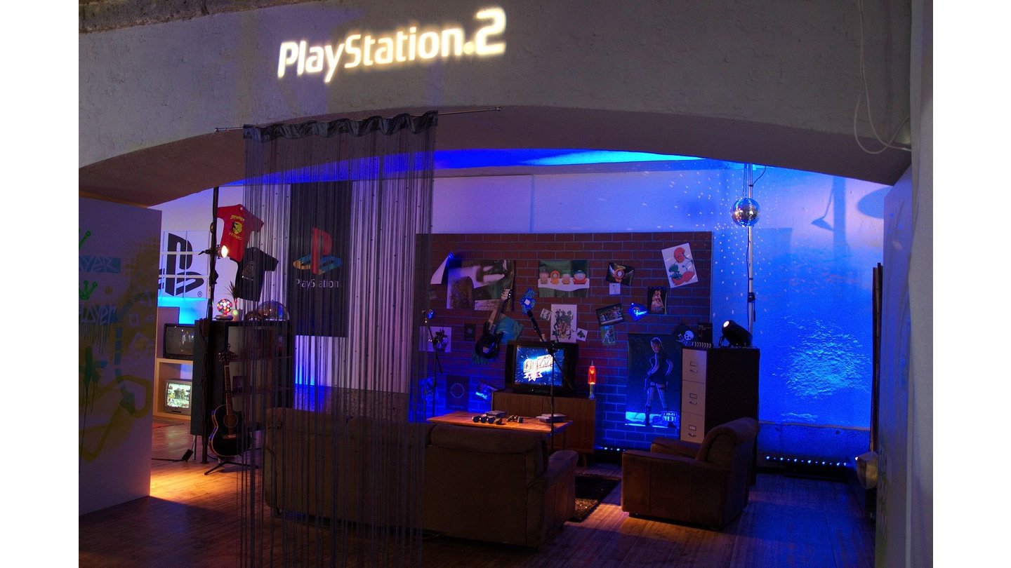 PlayStation 4 - Presse-EventDer PlayStation-2-Bereich war stilecht mit Röhrenfernseher ausgestattet.