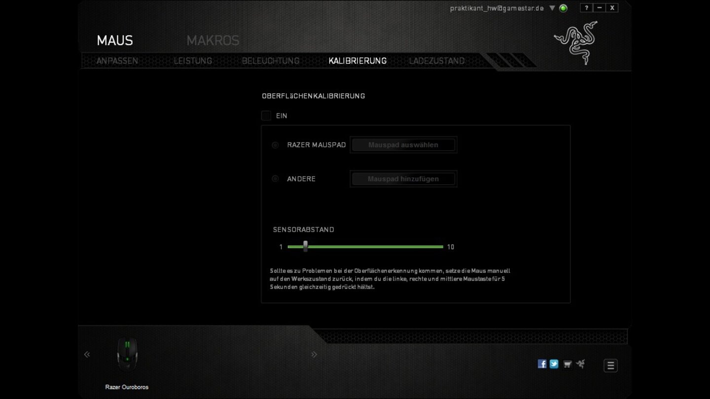 Über die Oberflächenkalibrierung lässt sich der Sensor der Ouroboros an unterschiedliche Mauspads anpassen. Die Lift-Off-Distanz regeln wir über den Sensorabstand. Im Test konnten wir jedoch bei beiden Funktionen keinen wirklichen Unterschied feststellen.