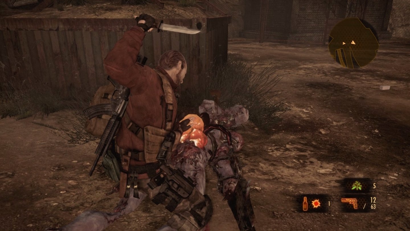 Resident Evil: Revelations 2Viele Gegner lassen sich auch schleichend überwältigen. Das wird besonders gegen Ende des Spiels extrem wichtig, um Munition zu sparen.