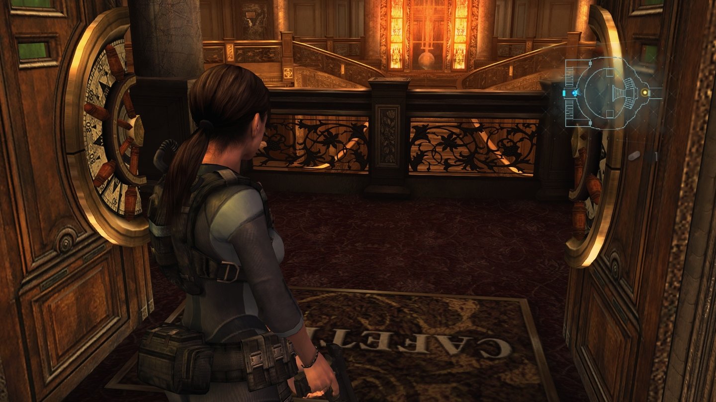 Resident Evil: RevelationsManche Levenabschnitte wie dieses Foyer hat Capcom eindrucksvoll und detailverliebt gebaut.