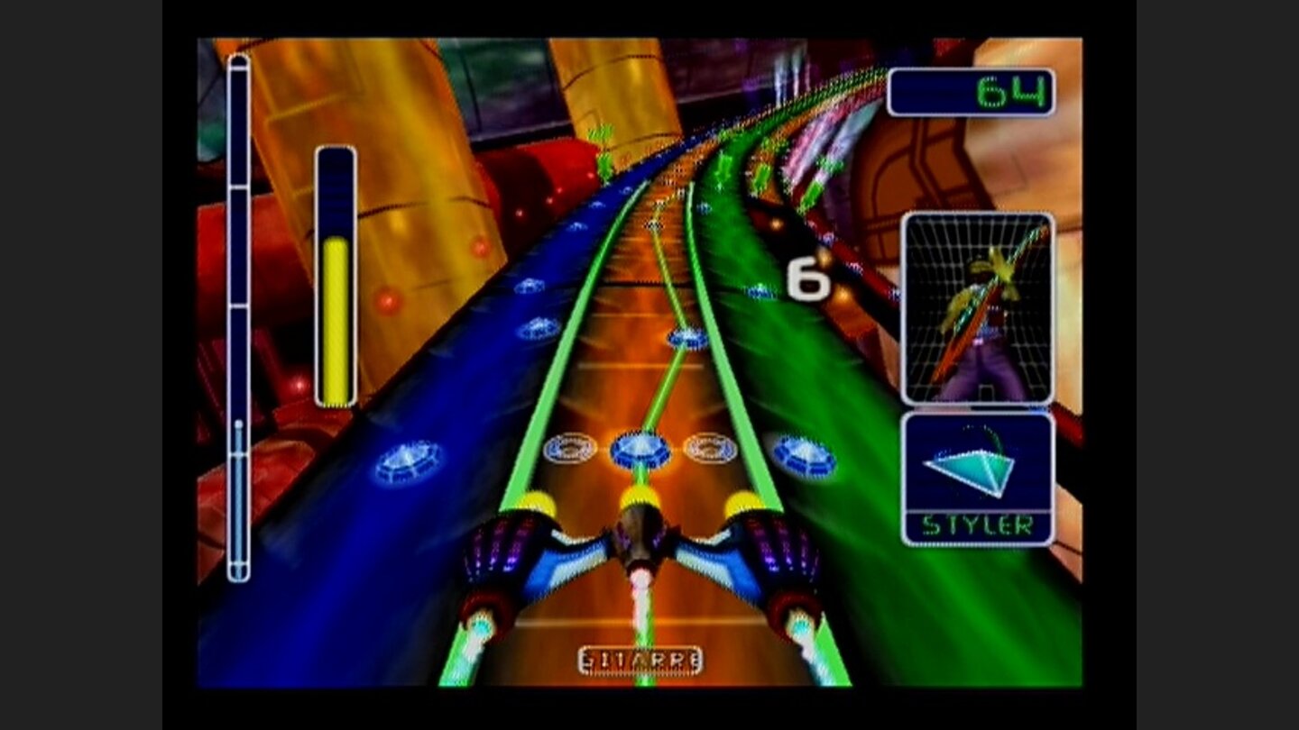 Retro Hall of Fame: AmplitudeDer Spielbildschirm erinnert – aus heutiger Sicht – an Guitar Hero. Mit dem großen Unterschied, dass bei Amplitude stets mehrere Spuren zu meistern sind.