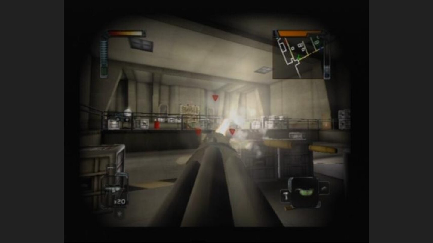 Someone left the heavy machine gun at the entrance, might just help you fend off the invaders