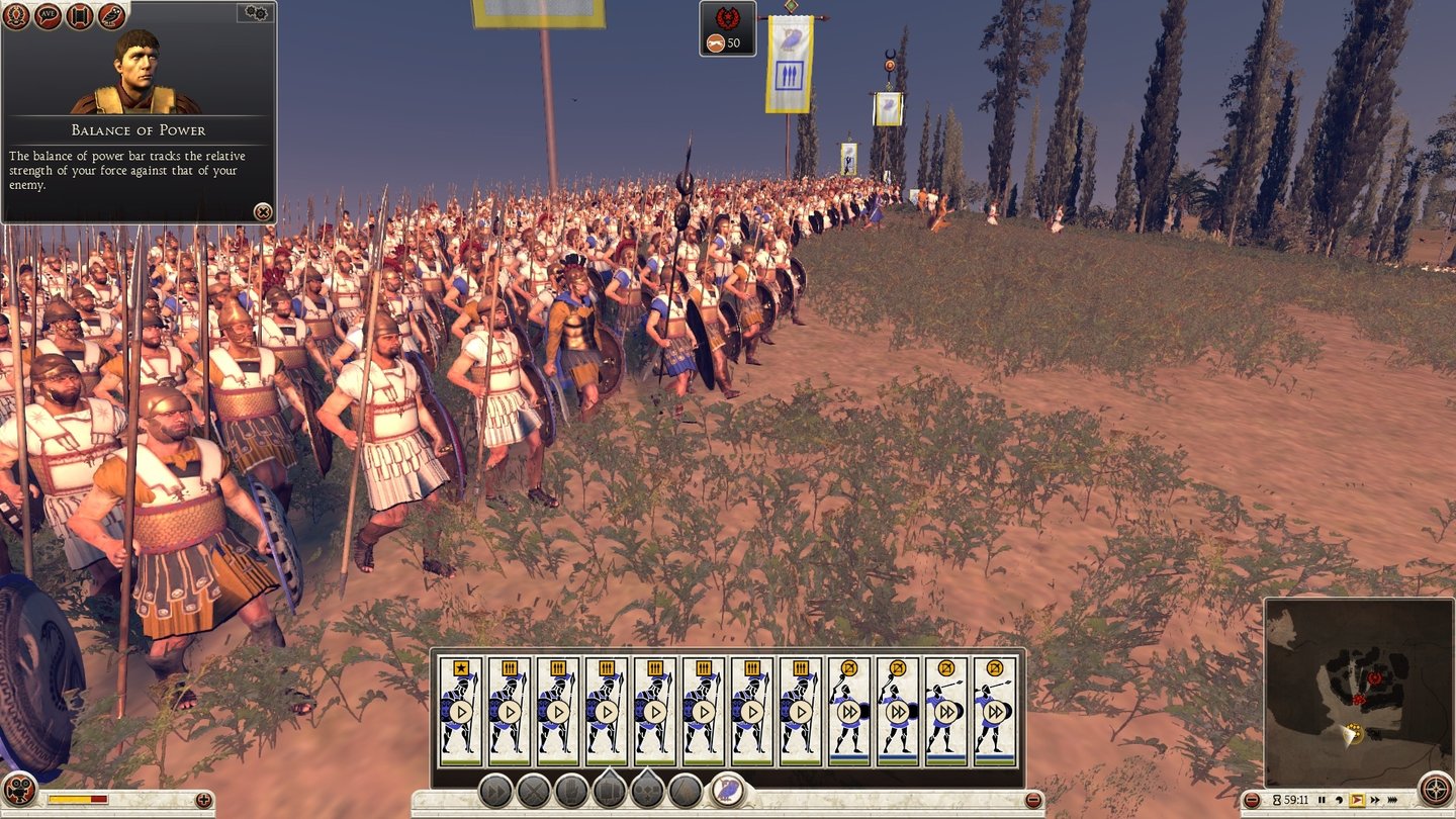 Total War: Rome 2Die Hopliteninfanterie der Athener rückt in geschlossener Form vor.