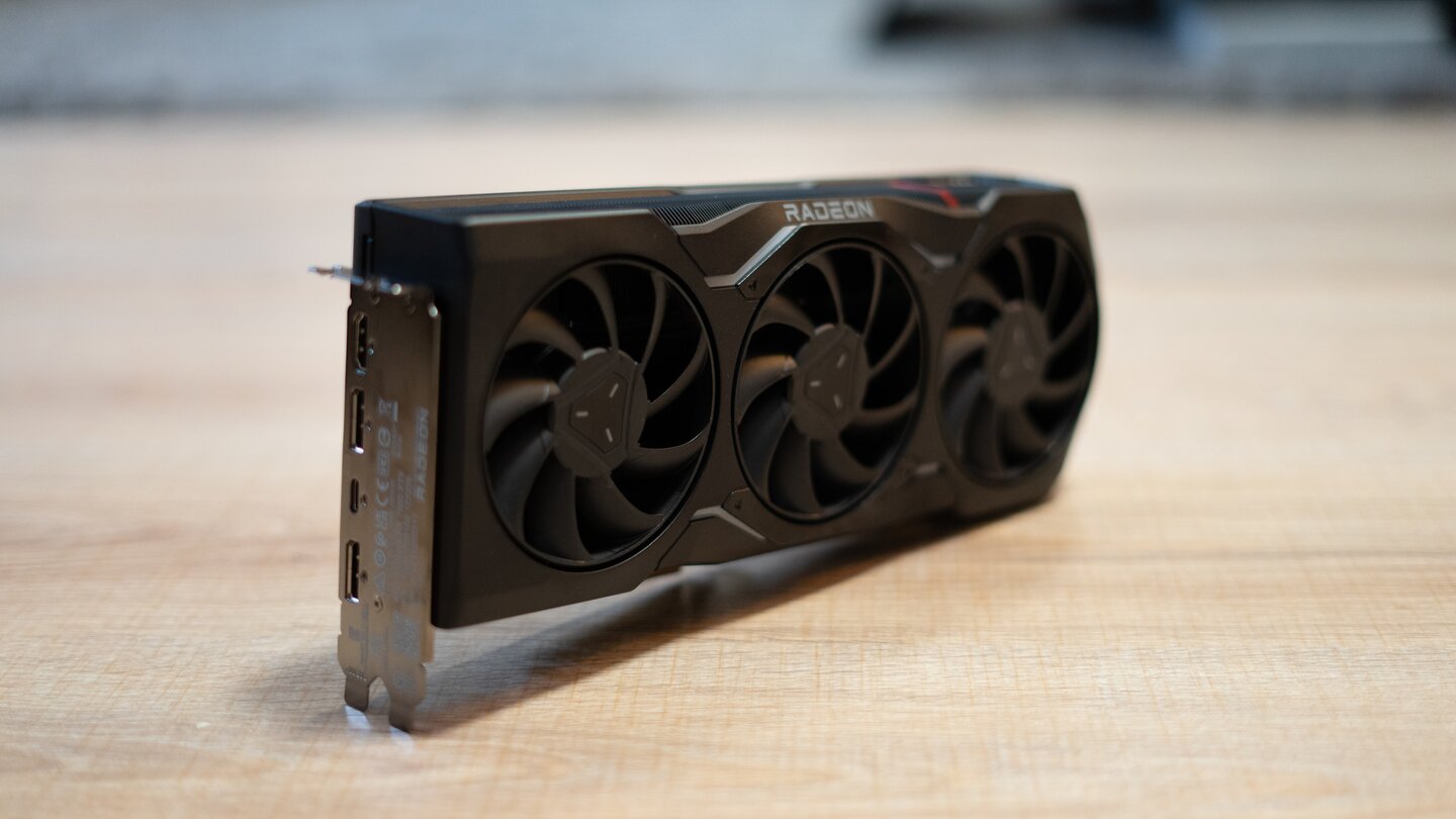 RX 7900 XTX Teaser 2