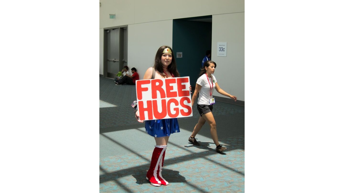 San Diego Comic-Con 2011Umarmungen kosten nichts, Spielzeug, Shirts und andere Andenken bezahlt man am besten bar.