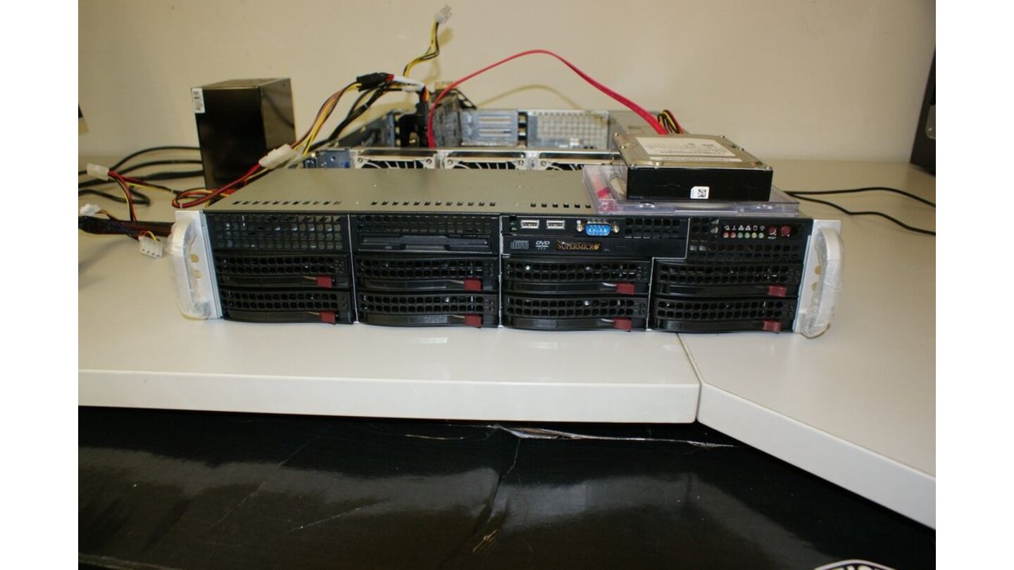 Server-Testsystem mit Opteron 2384 und Geforce GTX 280
