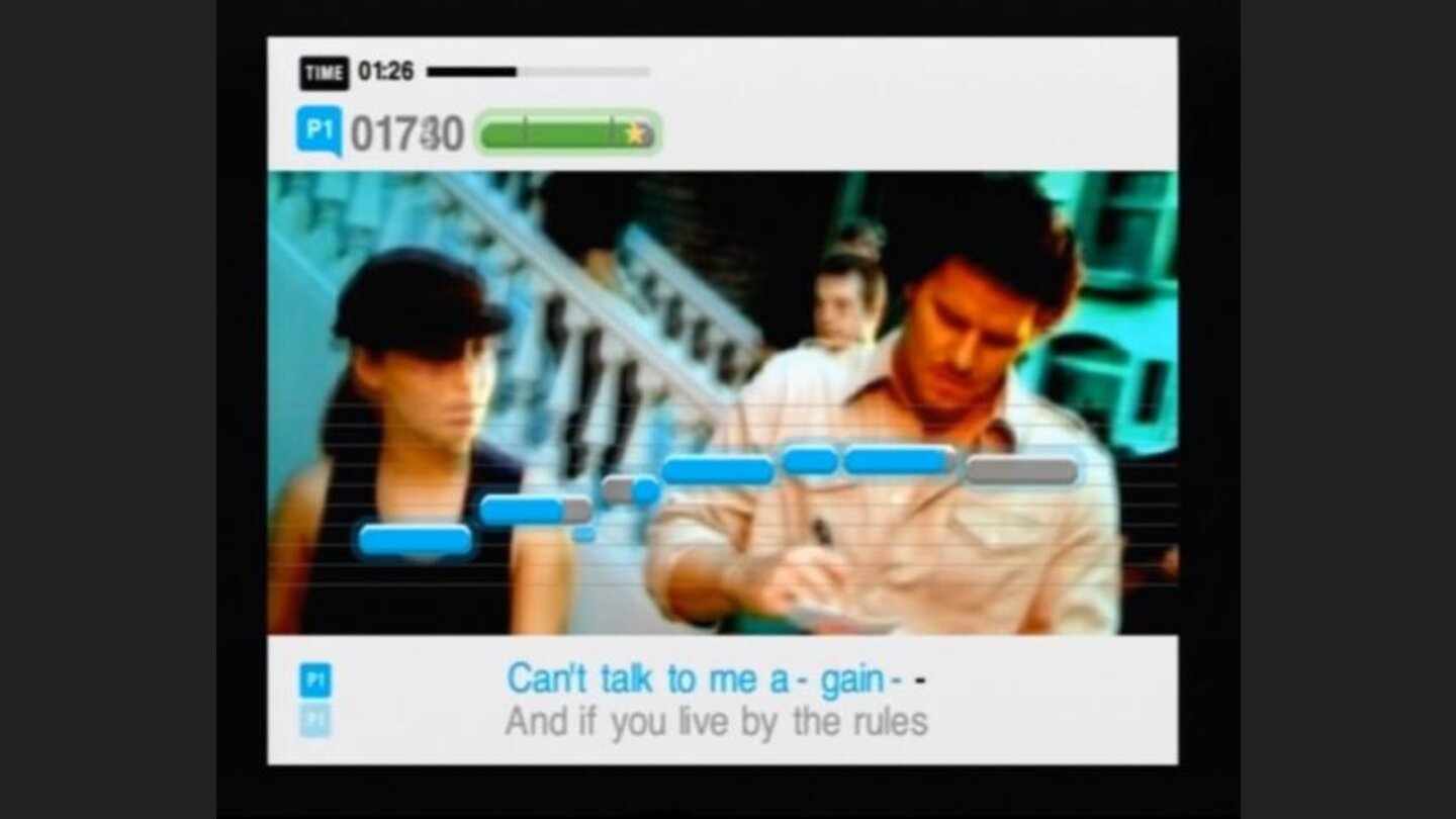 The better you sing, pitch display will start to glow blue to give you more points (yup, thats David Boreanaz in the video)