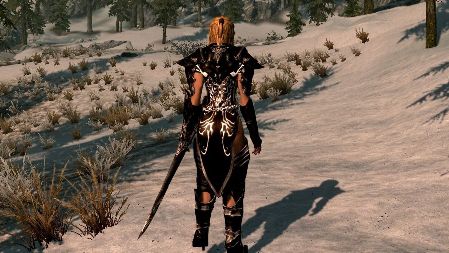 Skyrim Mod – Cleric Armour Upgrate Ebony black and white