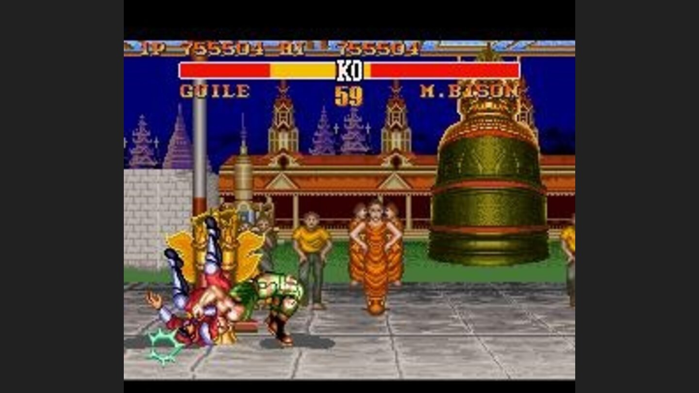 Guiles throw (with High Punch) and its big impact.