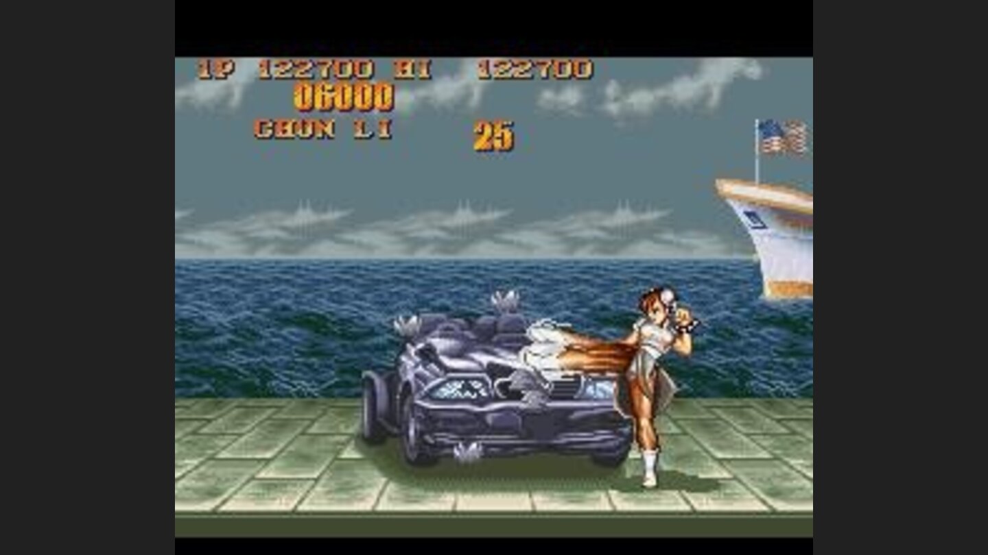 Bonus game: using her Lightning Kicks, Chun-Li have some seconds to break the car and increase her score.