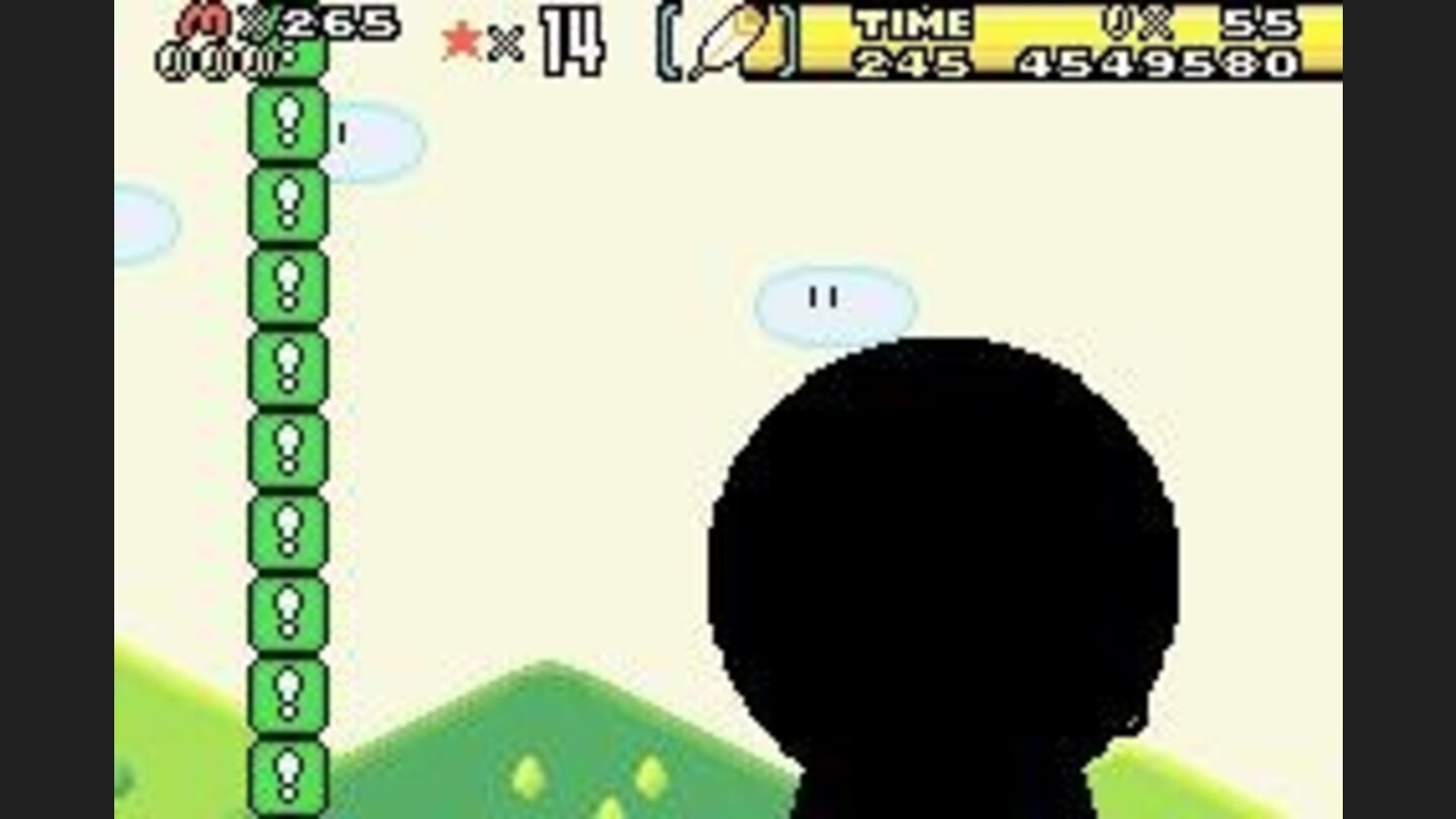 In other bug of the game, you can see the large keyhole in a strange place... But only the half!!!