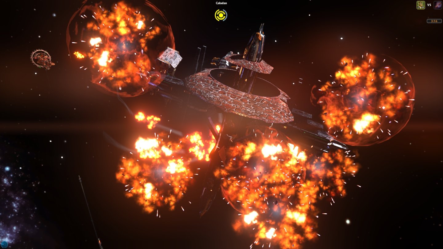 Sword of the Stars 2: Enhanced EditionDie Explosionen gehören nicht zu den schönsten Effekten im Spiel.