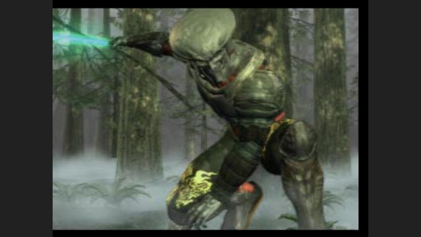Dont call me Predator. Yoshimitsu de-cloaks as he leaps from a tree in the CGI intro.