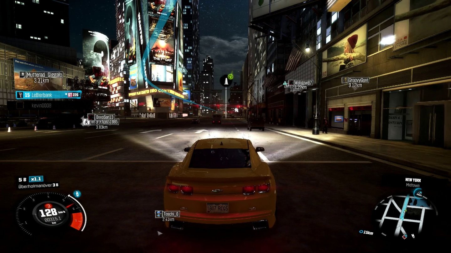 The CrewBei Nacht am Times Square vorbei. Die meisten Attraktionen wurden toll nachgebildet.