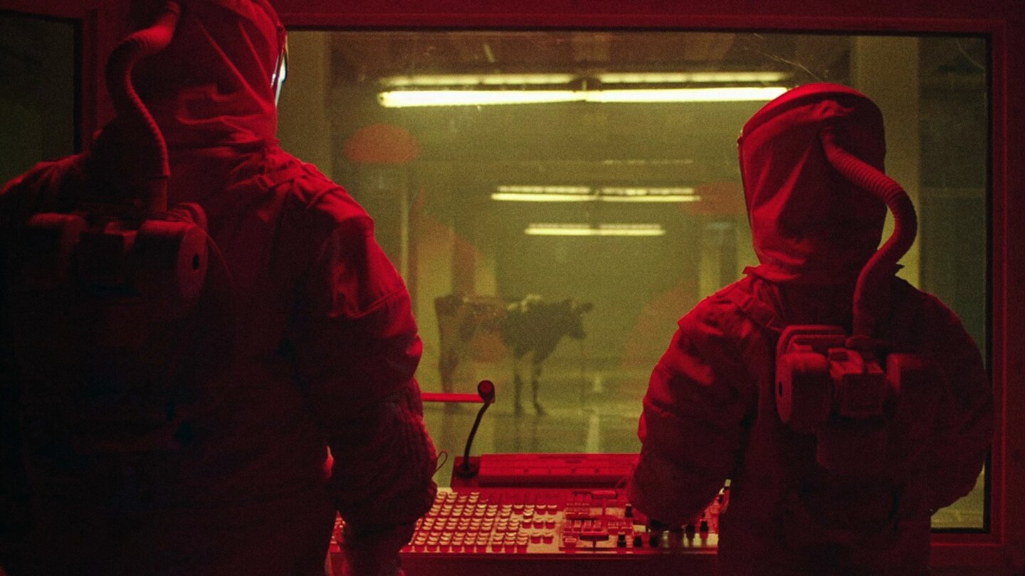 The SignalDüstere Bilder, wie hier im Forschungslabor, erzeugen eine beklemmende Atmosphäre.