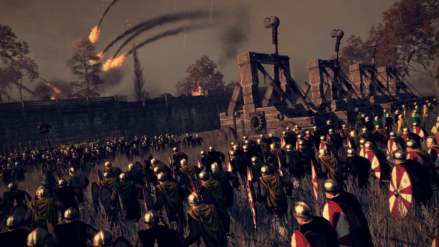 Total War: AttilaNicht fair: Die sächsischen Invasoren haben sich irgendwoher schwere Wurfmaschinen besorgt.