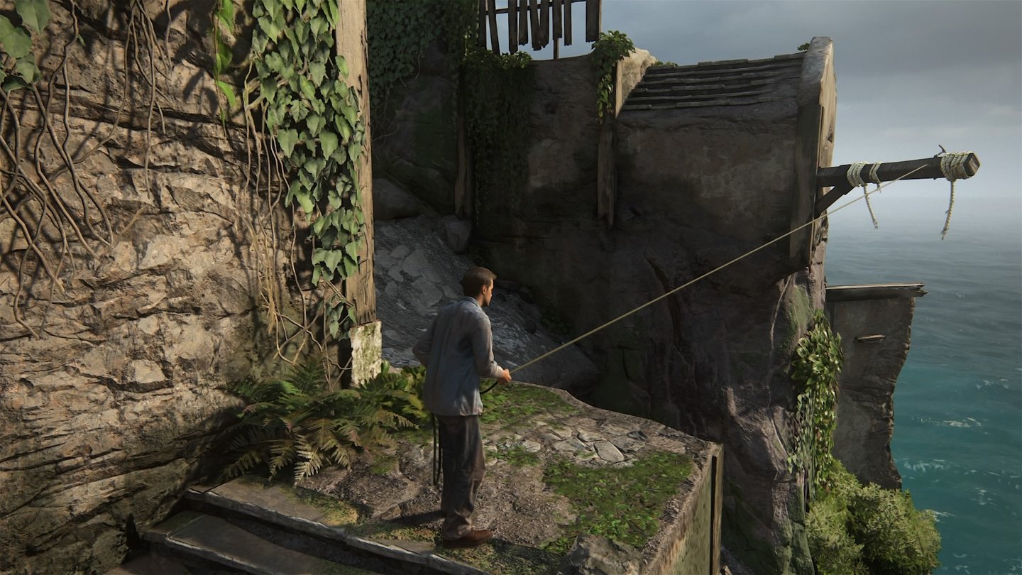Uncharted 4: A Thief's EndDazu haken wir unser Seil an Ankerpunkten fest, die wir an der Stoffumwicklung erkennen.