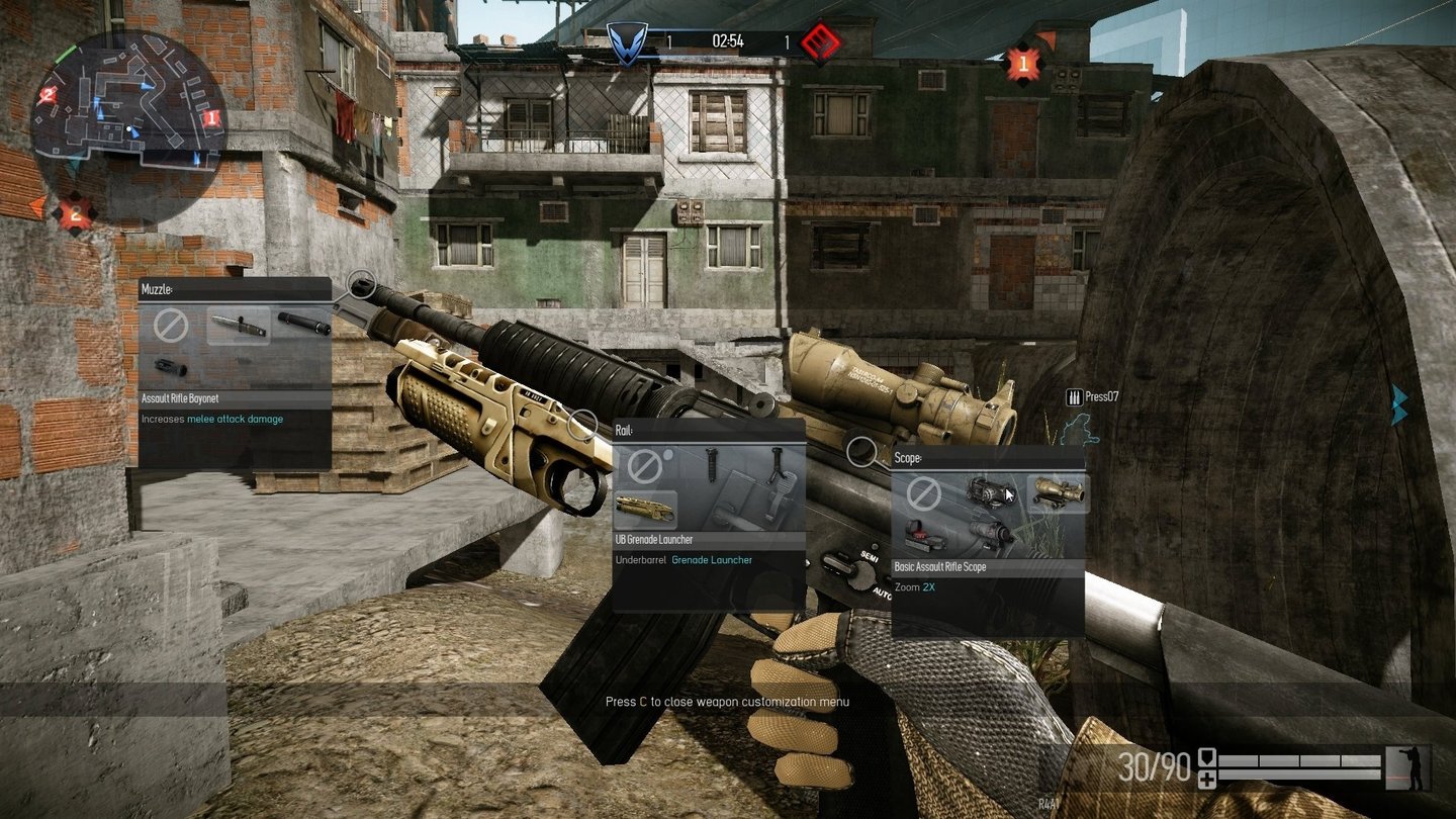 WarfaceWie bei Crysis: Mitten im Multiplayer-Gefecht können wir unser Sturmgewehr umbauen, etwa einen Granatwerfer unter den Lauf flanschen.