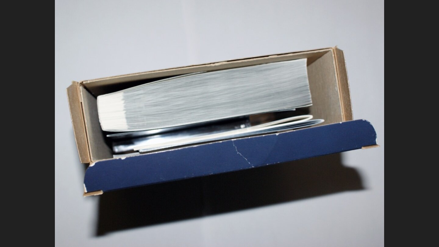 Wenn es um dicke Handbücher geht, führt kein Weg an Falcon 4 vorbei.