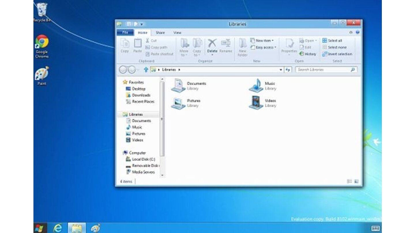 Der Windows Desktop: Windows, wie man es kennt, aber mit vielen neuen Touchfunktionen. Der Start-Button hat eine neue Funktion und schickt den Nutzer zurück zum Start-Bildschirm.