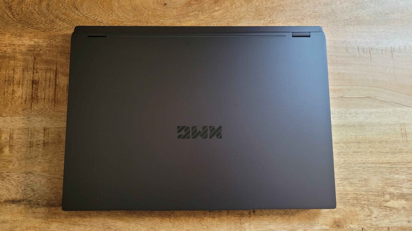 XMG Fusion 16 GameStar-Notebook Max 5070 - Geschlossen
(Bildquelle: Tim Schweizer GameStar PC)