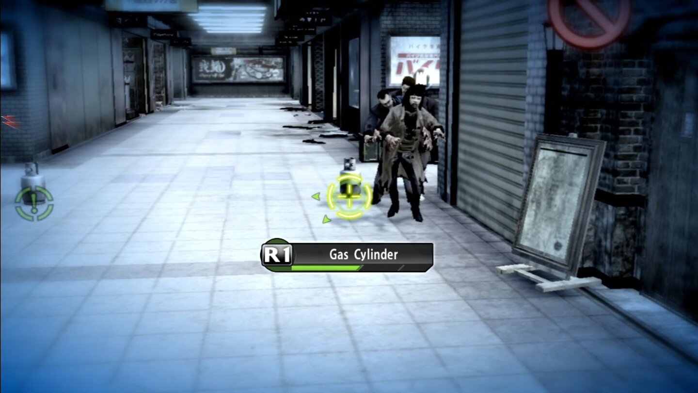 Yakuza: Dead SoulsMit der Dreieck-Taste lösen wir an bestimmten Stellen einen extrem präziesen Zeitlupen-Schuss aus.