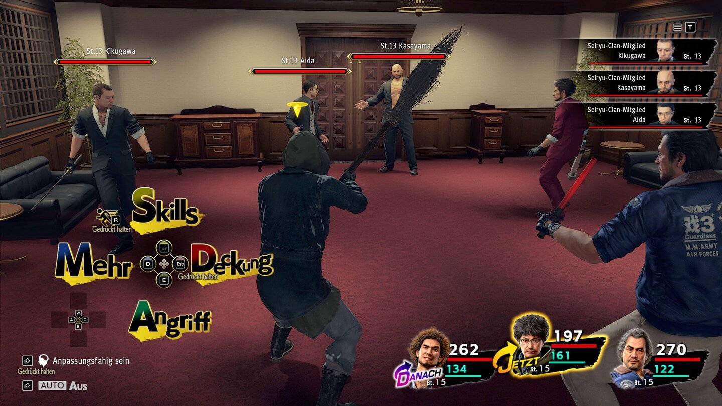 Yakuza: Like a DragonDie Kämpfe sind rundenbasiert, doch niemand steht dabei starr auf der Stelle.