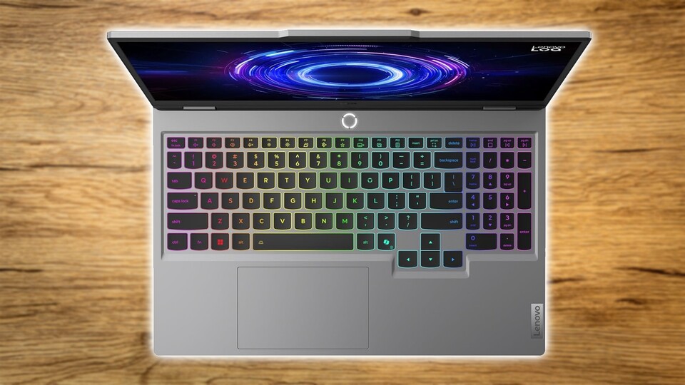 Die Tastatur hat anpassbare RGB-Beleuchtung und ein hervorragendes Tipp-Gefühl.