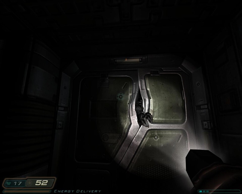 Reinleuchten nur per Rakete: Lampen am Gewehr gab es in Doom 3 nicht.