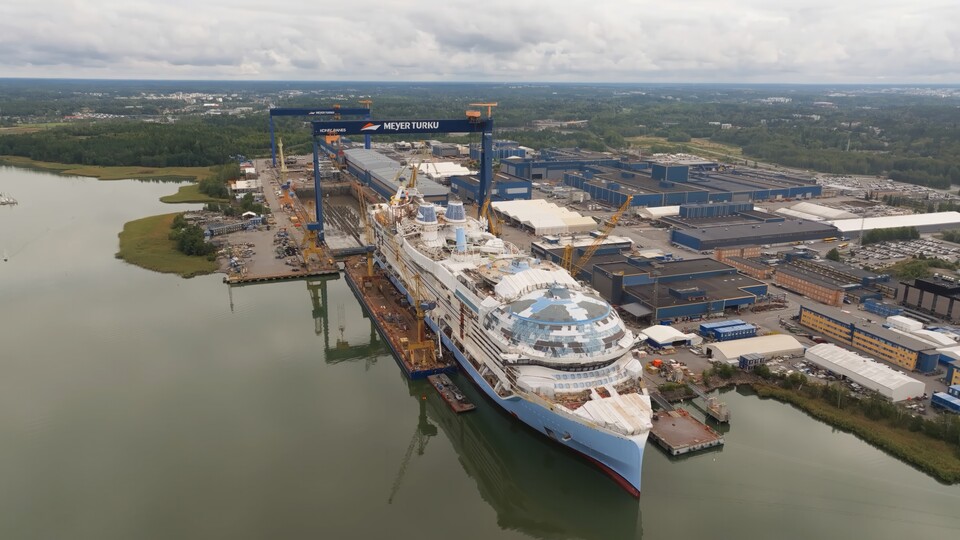 Hier unterläuft die Legend of the Seas die finalen Vorbereitungen.
(Bildquelle: Royal Caribbean International)