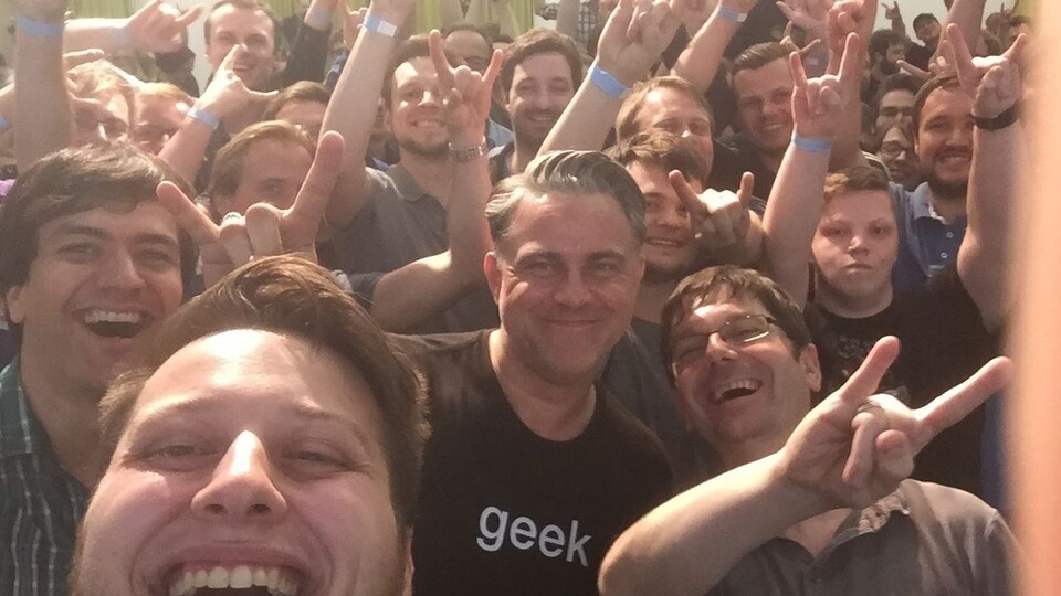 Rockstarmäßiges Selfie nach der »20 Jahre GameStar&quot;-Vorstellung gemeinsam mit unseren Usern und Lesern.