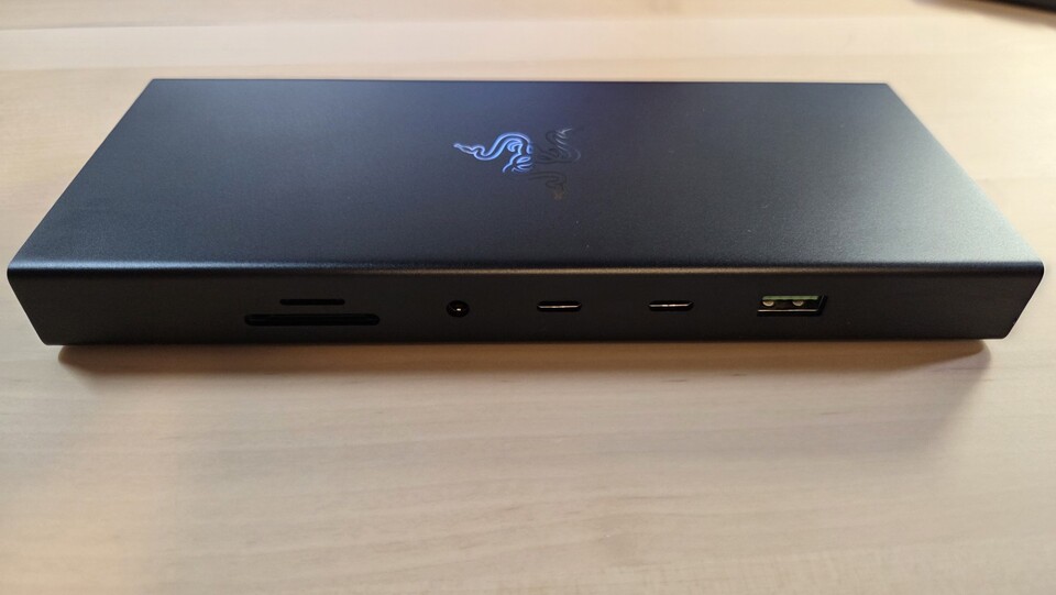 Die Verarbeitung des Razer USB4-Docks ist makellos.