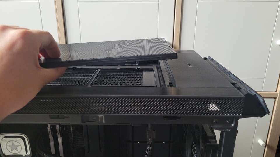 ... und schon lässt sich das Panel einfach herausnehmen.