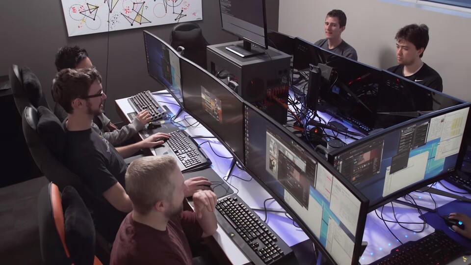 Der 30.000-Dollar-PC mit sieben Spielern gleichzeitig.