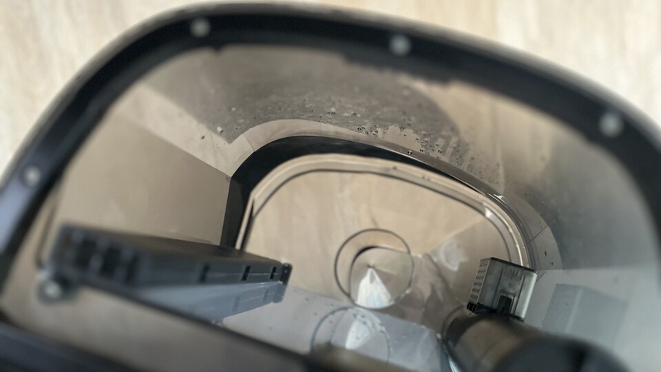 Nach nur wenigen Stunden hatte ich die ersten Tropfen Wasser aus der Luft gewonnen.