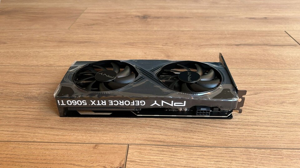 Schon beim Auspacken konnte ich es kaum erwarten, dieses Schmuckstück einzubauen und DLSS 4 auszuprobieren.