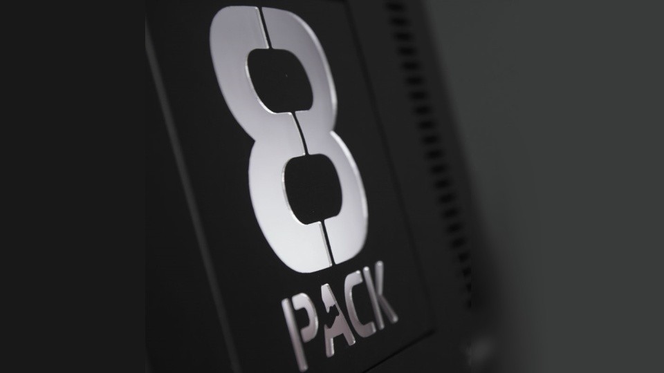 Die Extrem-Rechner von Profi-Übertakter Ian »8 Pack« Parry sind nun auch in Deutschland erhältlich.