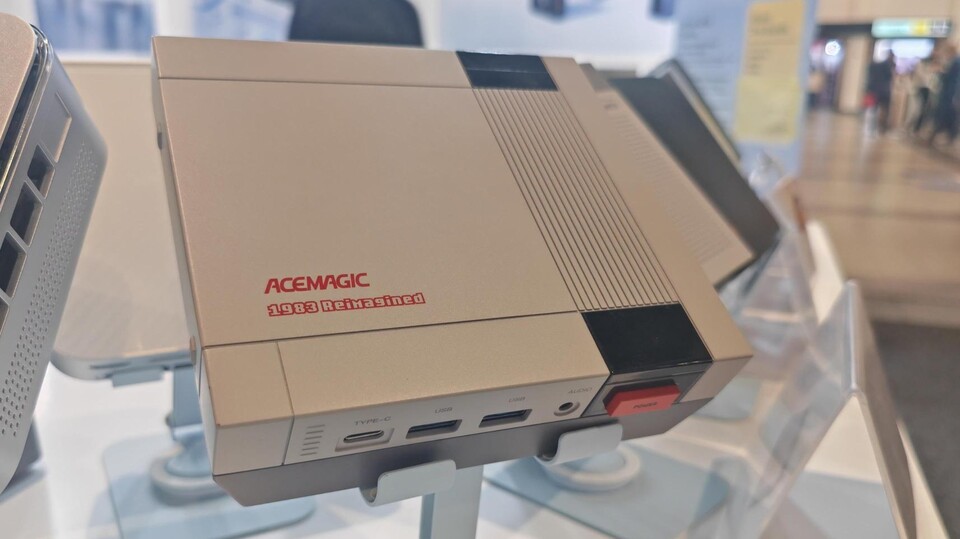 Der Acemagic G3A sieht aus wie ein NES. (Bildquelle: Jusuf HaticGameStar Tech)